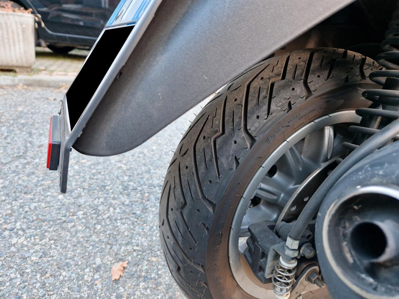 Piaggio MP3 due ruote anteriori, bauletto parabrezza