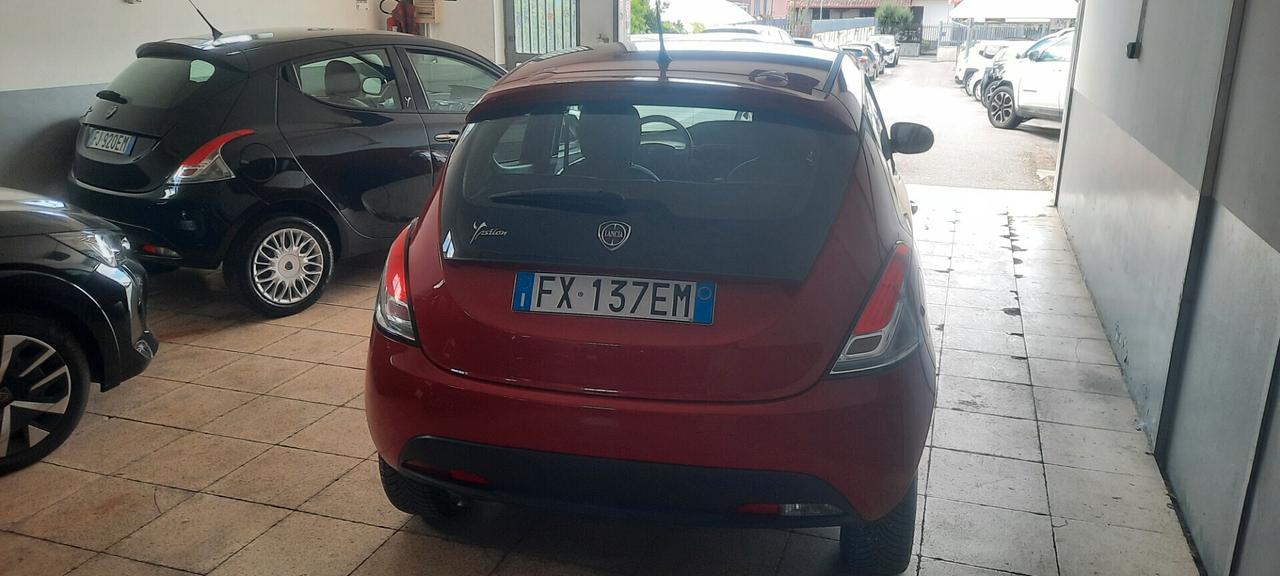 Lancia Ypsilon 1.2 69 CV 5 porte S&S Gold anno 2019