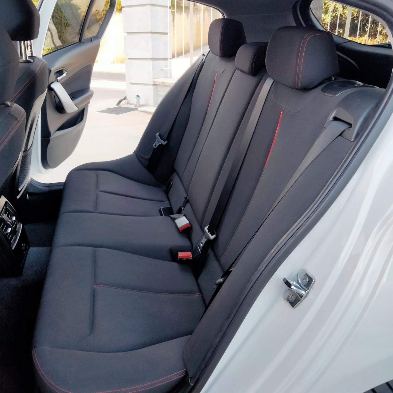 Bmw 116 116d 5p. Msport