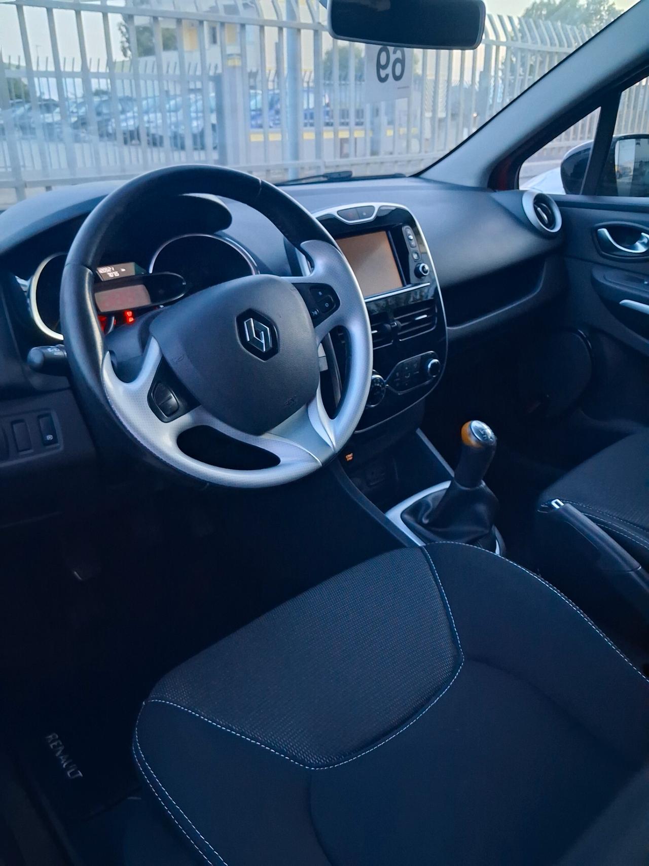 RENAULT Clio Duel 1.500 dCi 90cv Km120.400