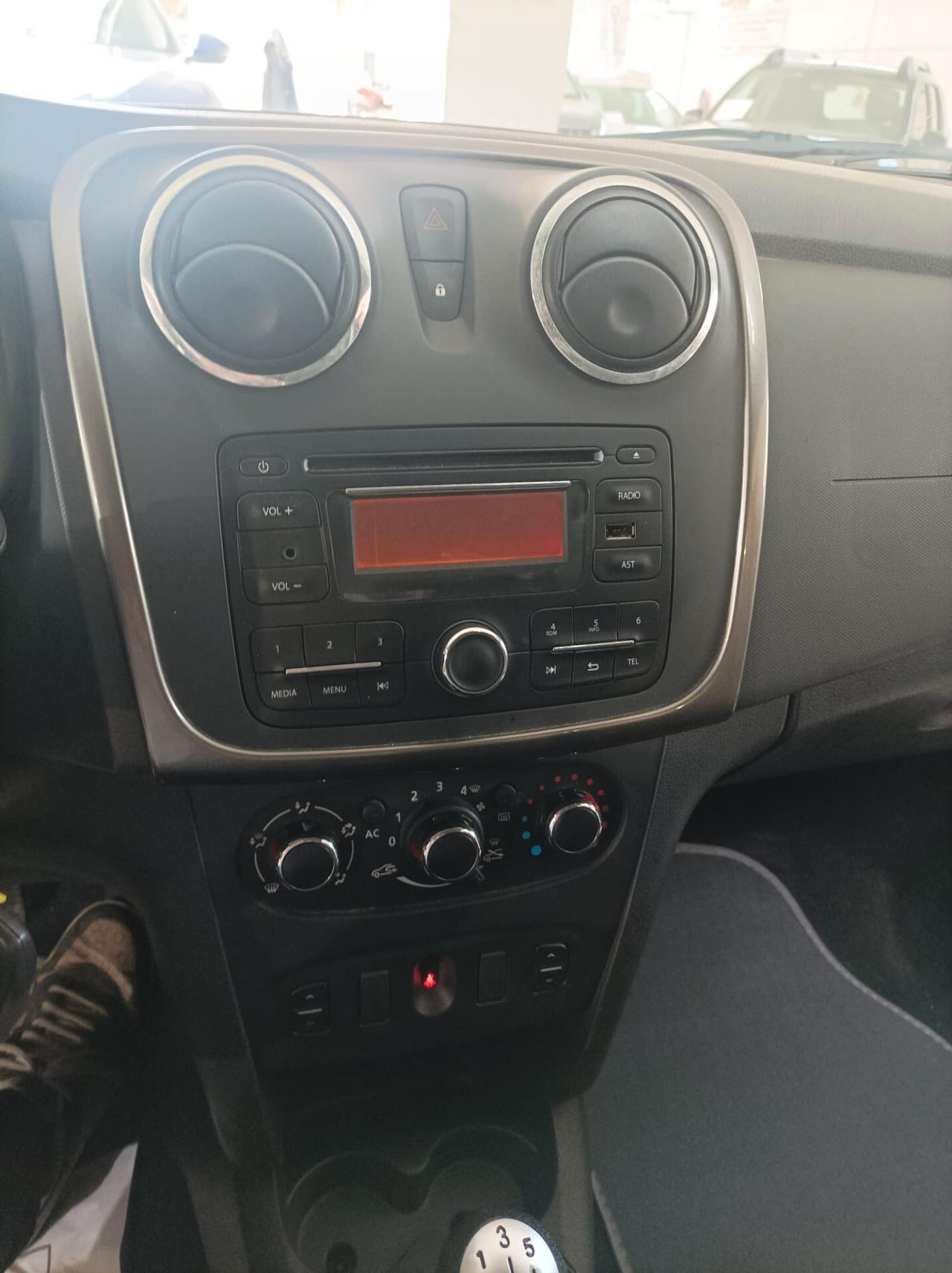 Dacia Sandero 1.2-2014