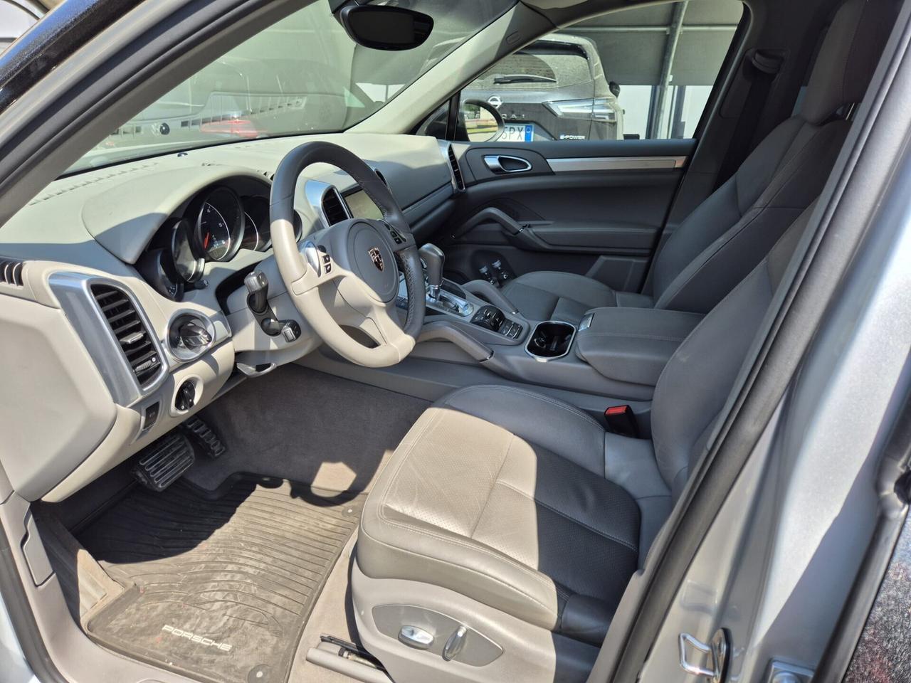 PORSCHE CAYENNE 3.0 V6 tdi tiptronic