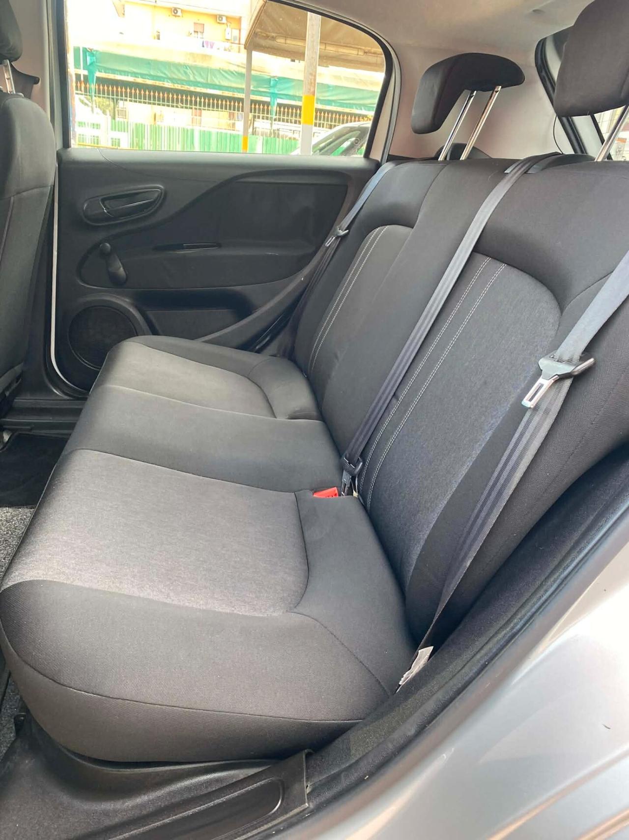 Fiat Punto 1.2 8V 5 p Promo Maggio Leggi
