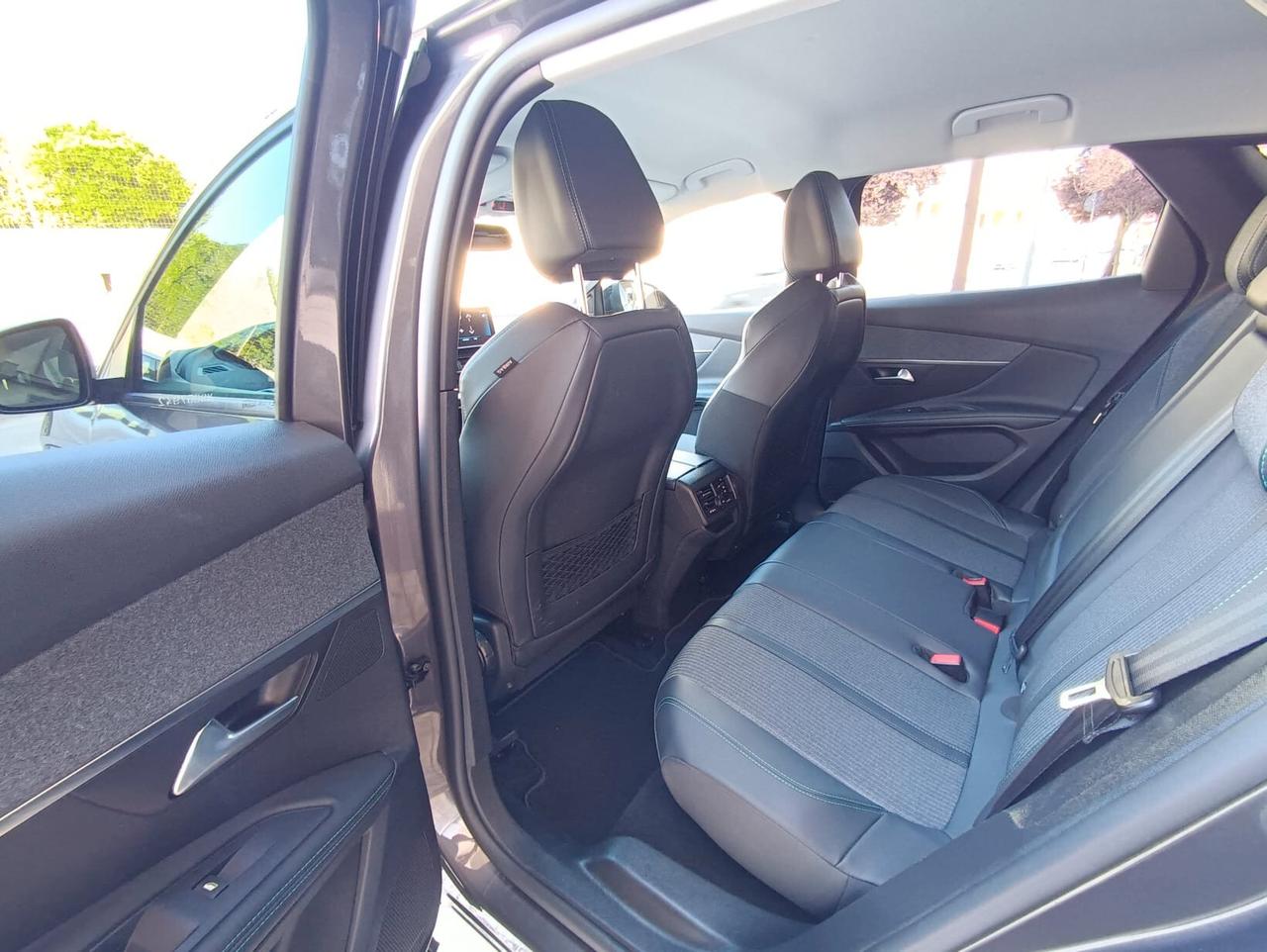 Peugeot 3008 BlueHDi 130 S&S Allure Pack