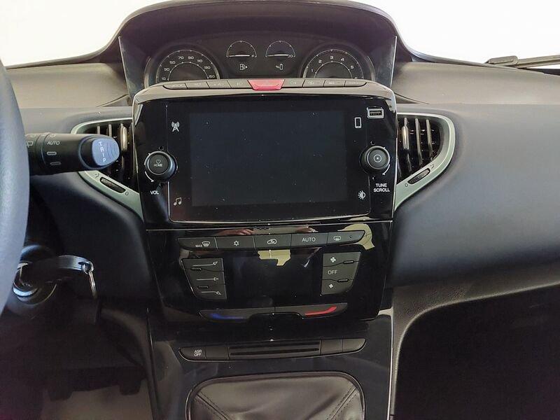 Lancia Ypsilon Ypsilon 1.0 FireFly 5 porte S&S Hybrid Platino