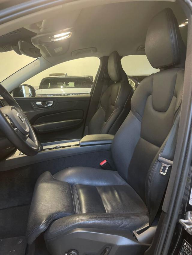 VOLVO XC60 B4 (d) AWD automatico Plus Bright