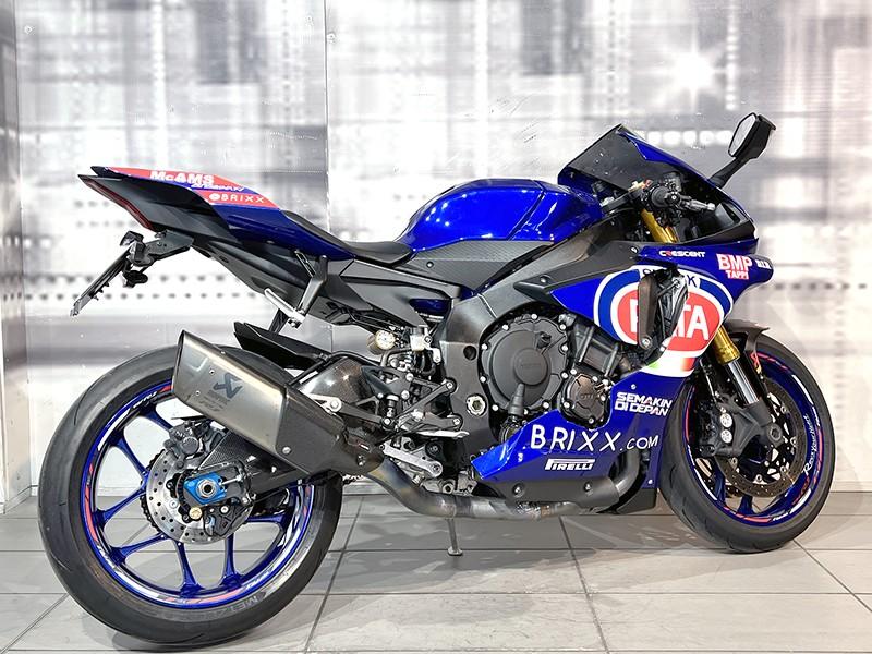Yamaha YZF R1