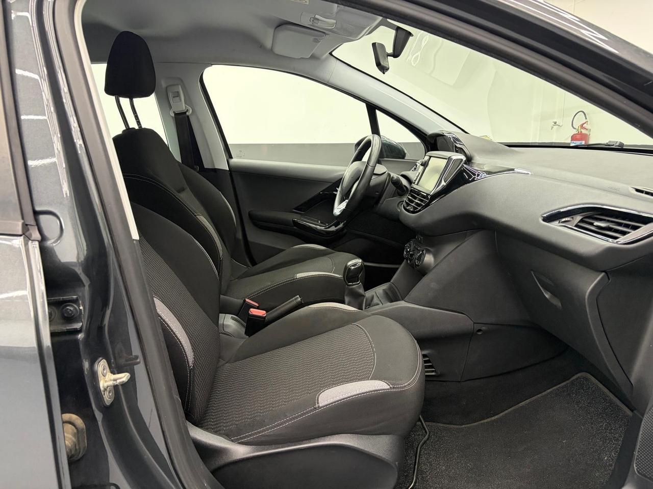 Peugeot 208 PureTech 82 5 porte Allure