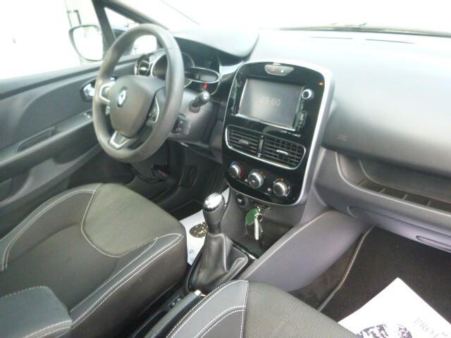 Renault Clio 1.2 75CV 5 porte Life NEOPATENTATI
