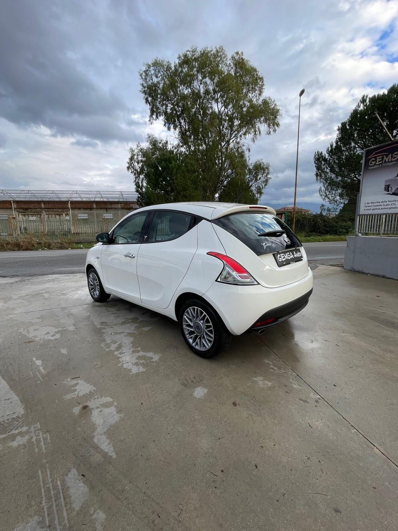 Lancia Ypsilon 1.3 MJT