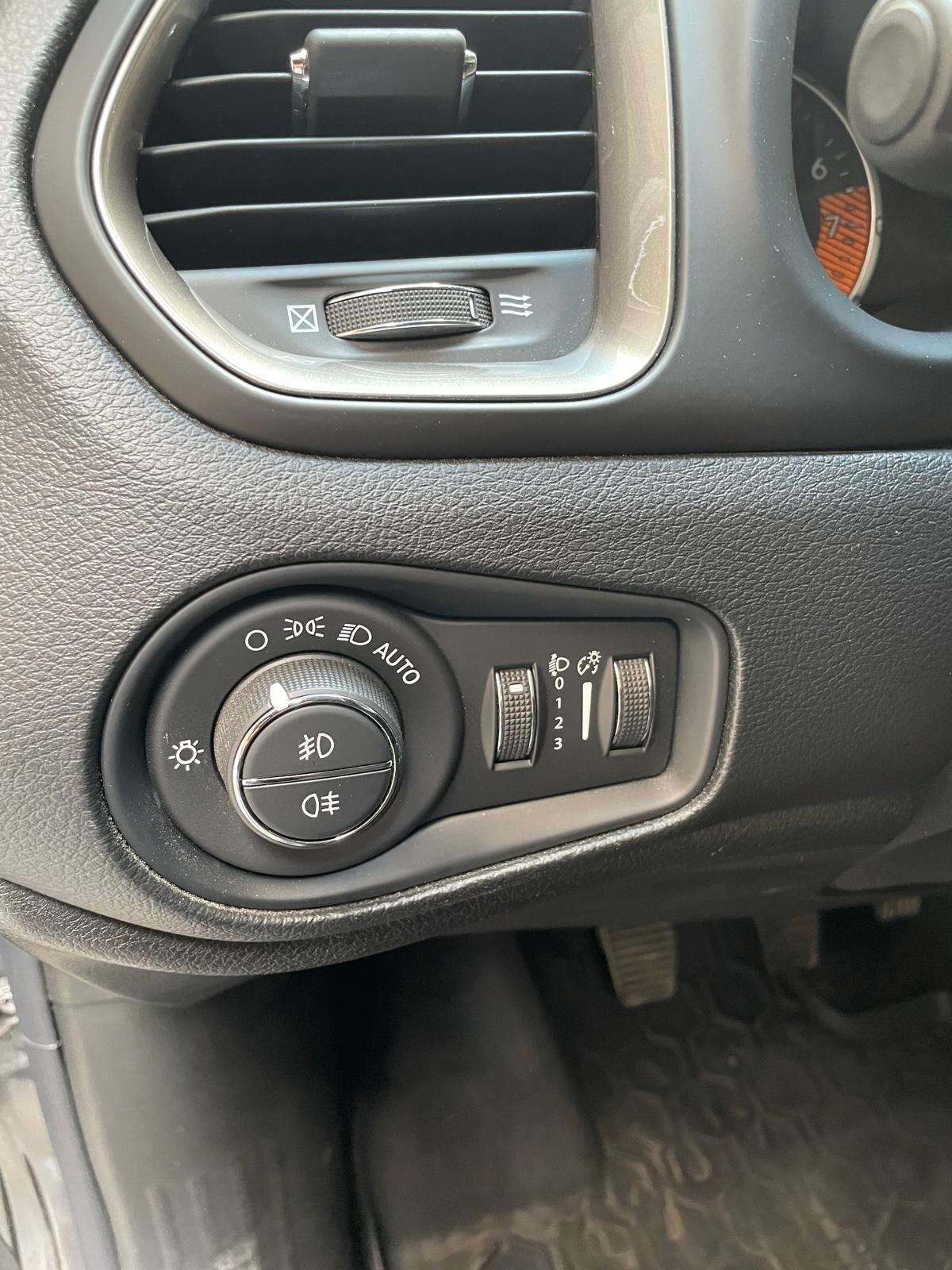 Jeep Renegade 1.0 T3 Limited 120cv Unico Prop. solo km 36500