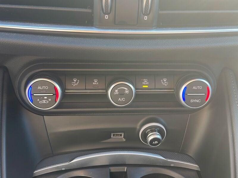 Alfa Romeo Stelvio 2023 2.2 t Veloce rwd 160cv auto