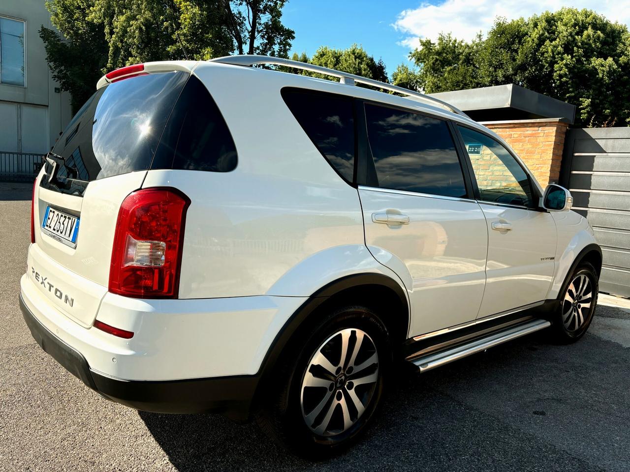 SSANGYONG REXTON 2.0D aut. 4x4 -7POSTI-2015