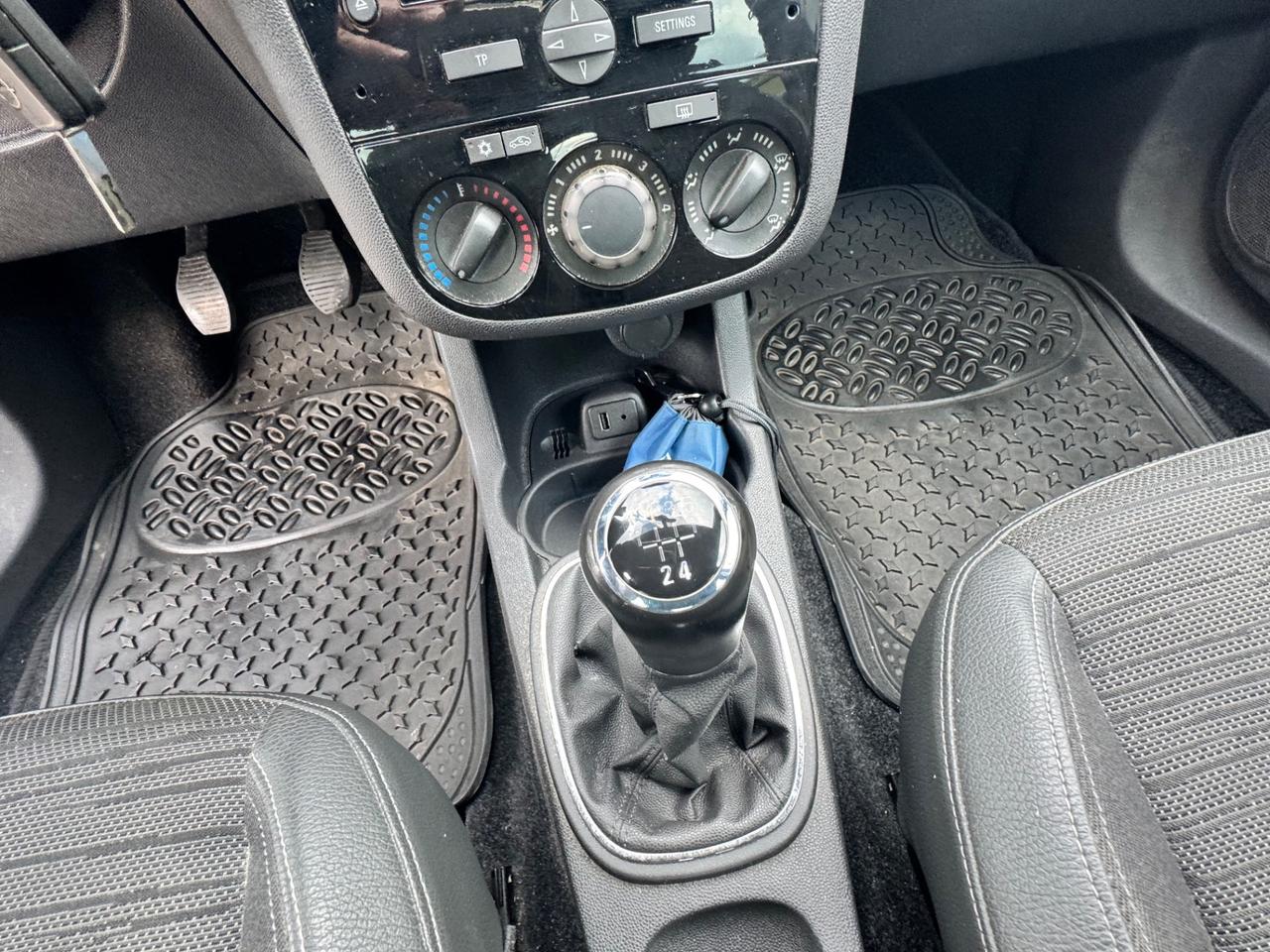 Opel Corsa 1.2 85CV 5 porte GPL-TECH Edition