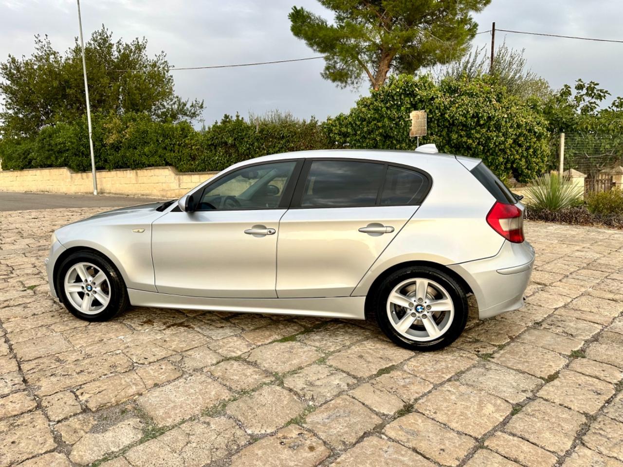 Bmw 120 120d cat 5 porte Attiva