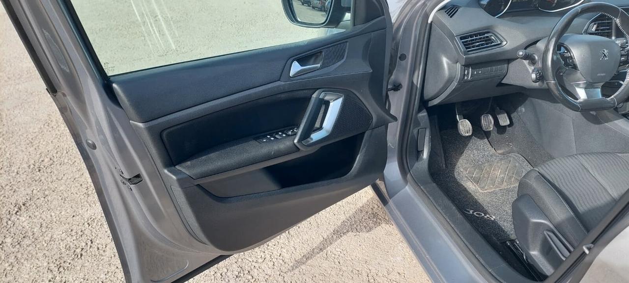 Peugeot 308 BlueHDi 120 S&S Business