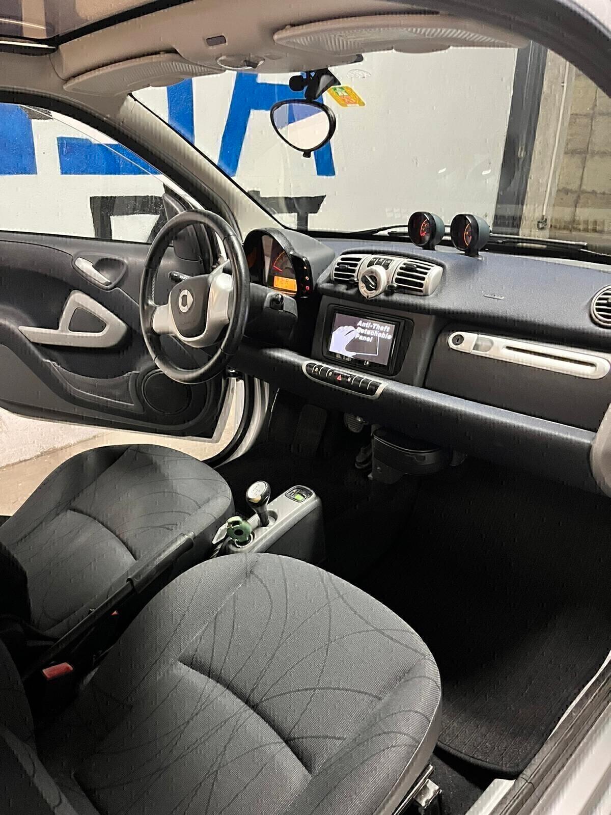 Smart ForTwo 1000 52 kW MHD coupé pure