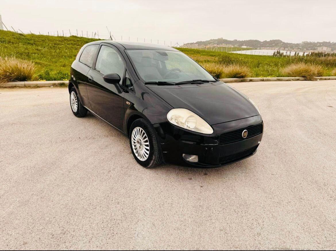 Fiat Grande Punto 1.3 MJT 75 CV 3 porte Active