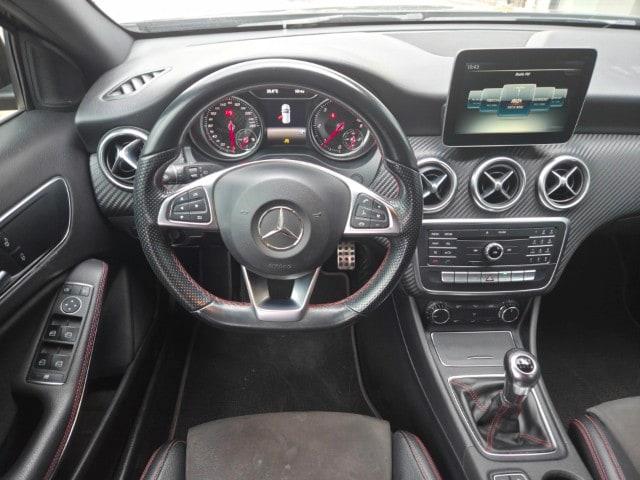 MERCEDES-BENZ A 180 d Premium