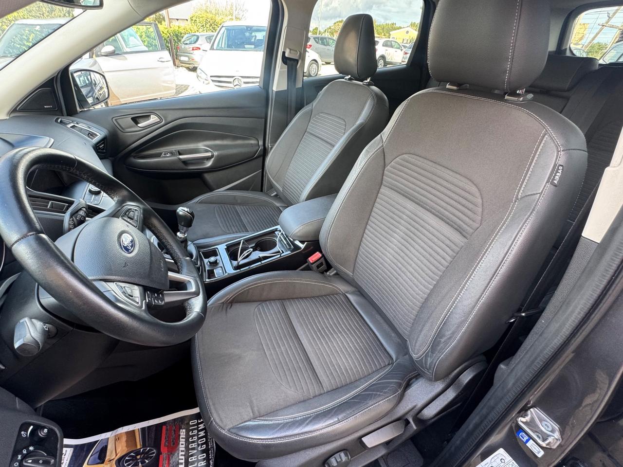 Ford Kuga 2.0 TDCI 150 CV S&S 2WD Titanium