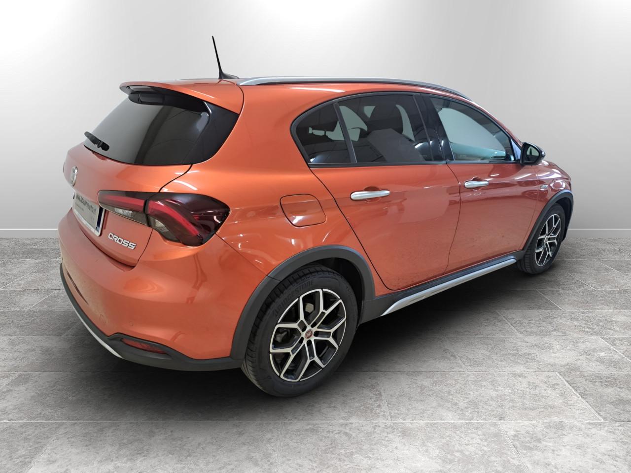 FIAT Tipo 5p 1.6 mjt Cross s&s 130cv