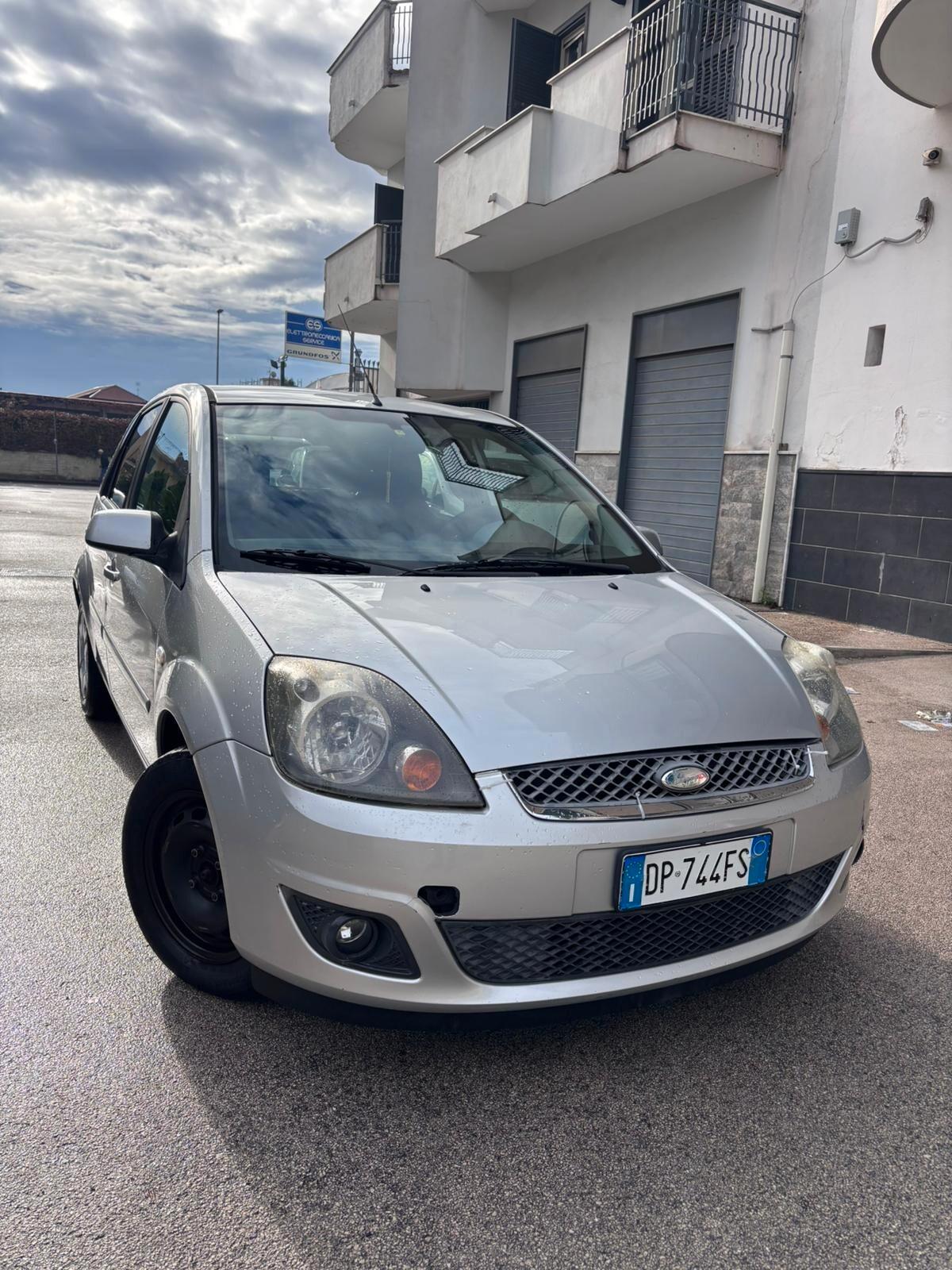 Ford Fiesta 1.4 TDCi 5p. Ghia