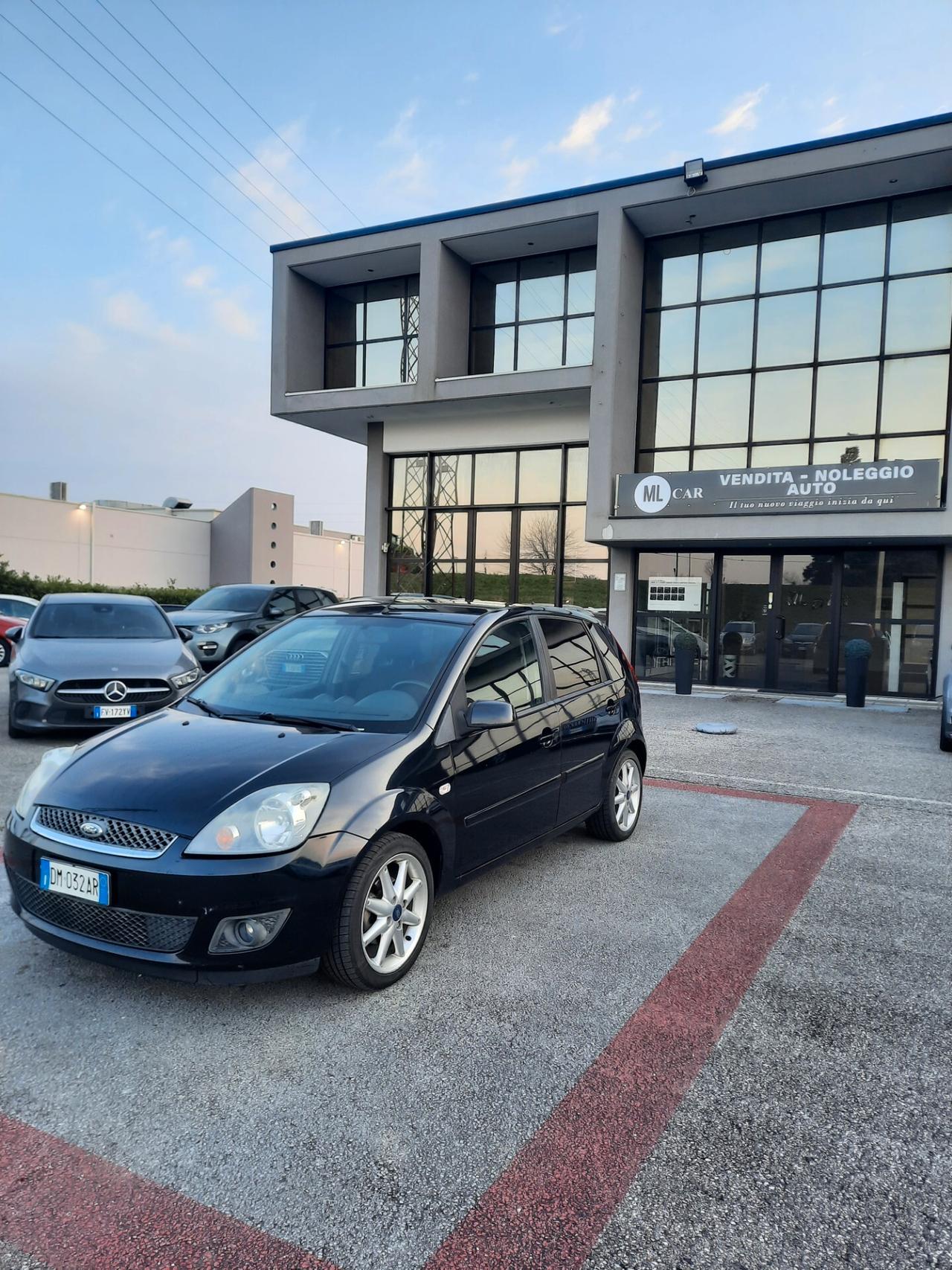 Ford Fiesta 1.4 TDCi 5p. Ghia UNICO.PRO
