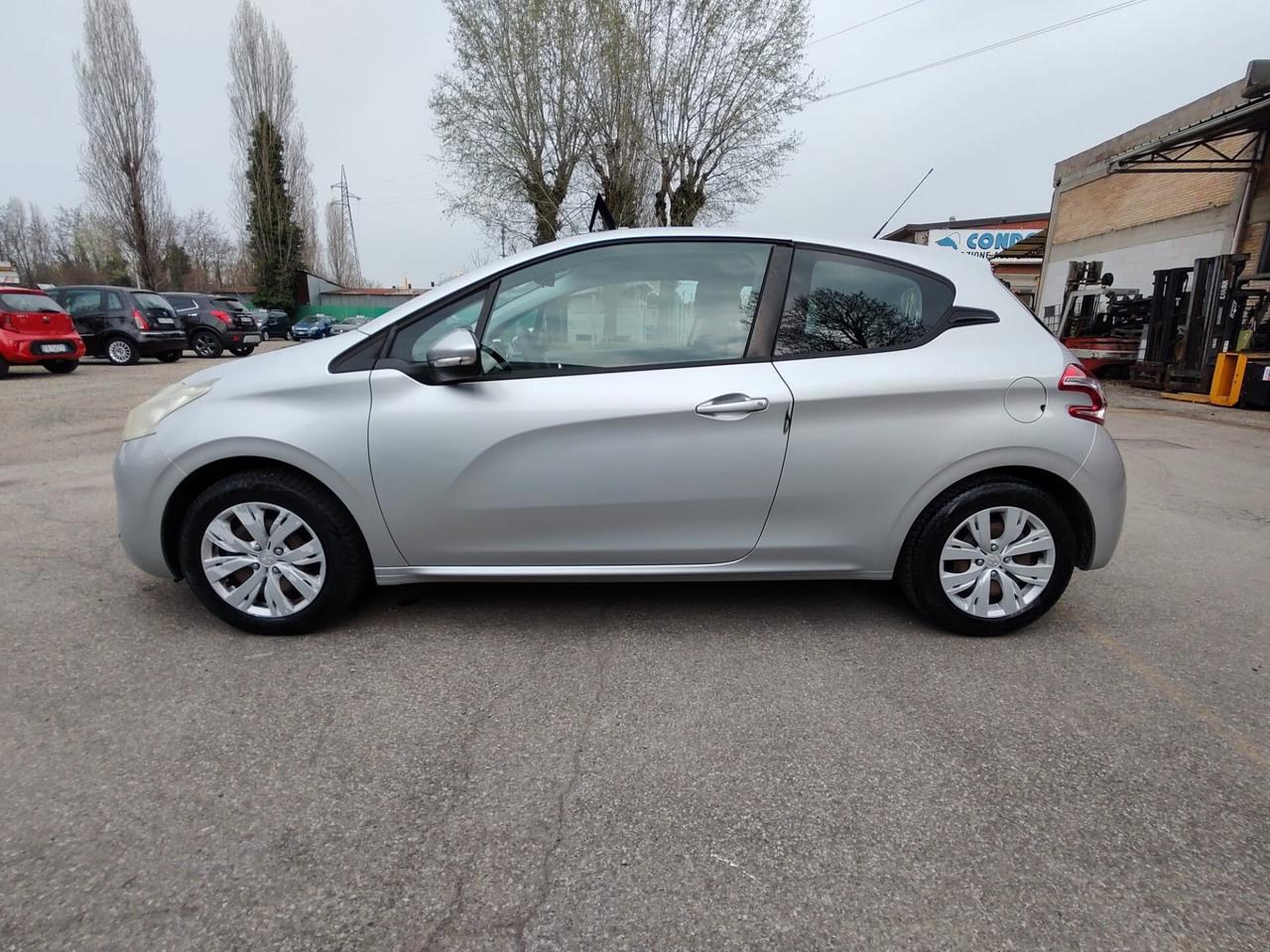Peugeot 208 1.0 PureTech 12v Access 3P, EURO 5B, OK NEOPATENTATI, GARANZIA L.12 MESI