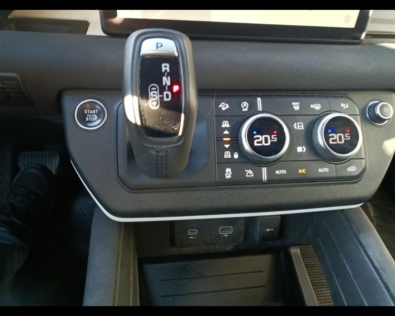 LAND ROVER Defender VII 2020 110 - Defender 110 3.0d i6 mhev X-Dynamic