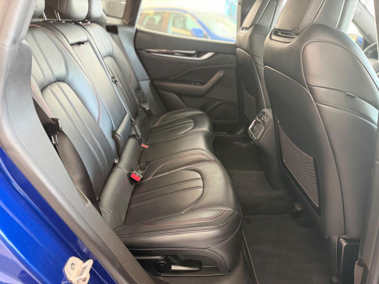 Maserati Levante GranSport 3.0 V6 #10004