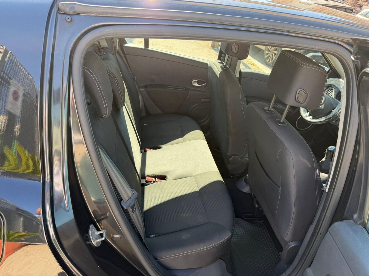 Renault Clio 1.2 16V 5 porte Dynamique