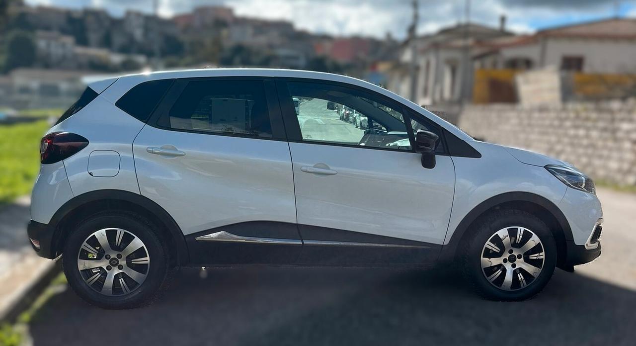 Renault Captur dCi 8V 110 CV Start&Stop Energy Initiale Paris