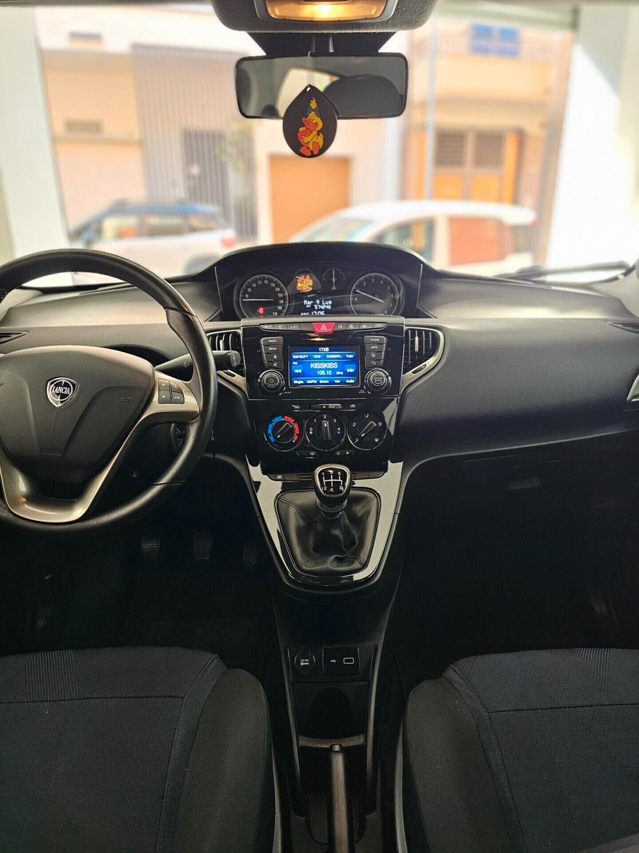 Lancia Ypsilon 1.2 69 CV 5 porte S&S Gold