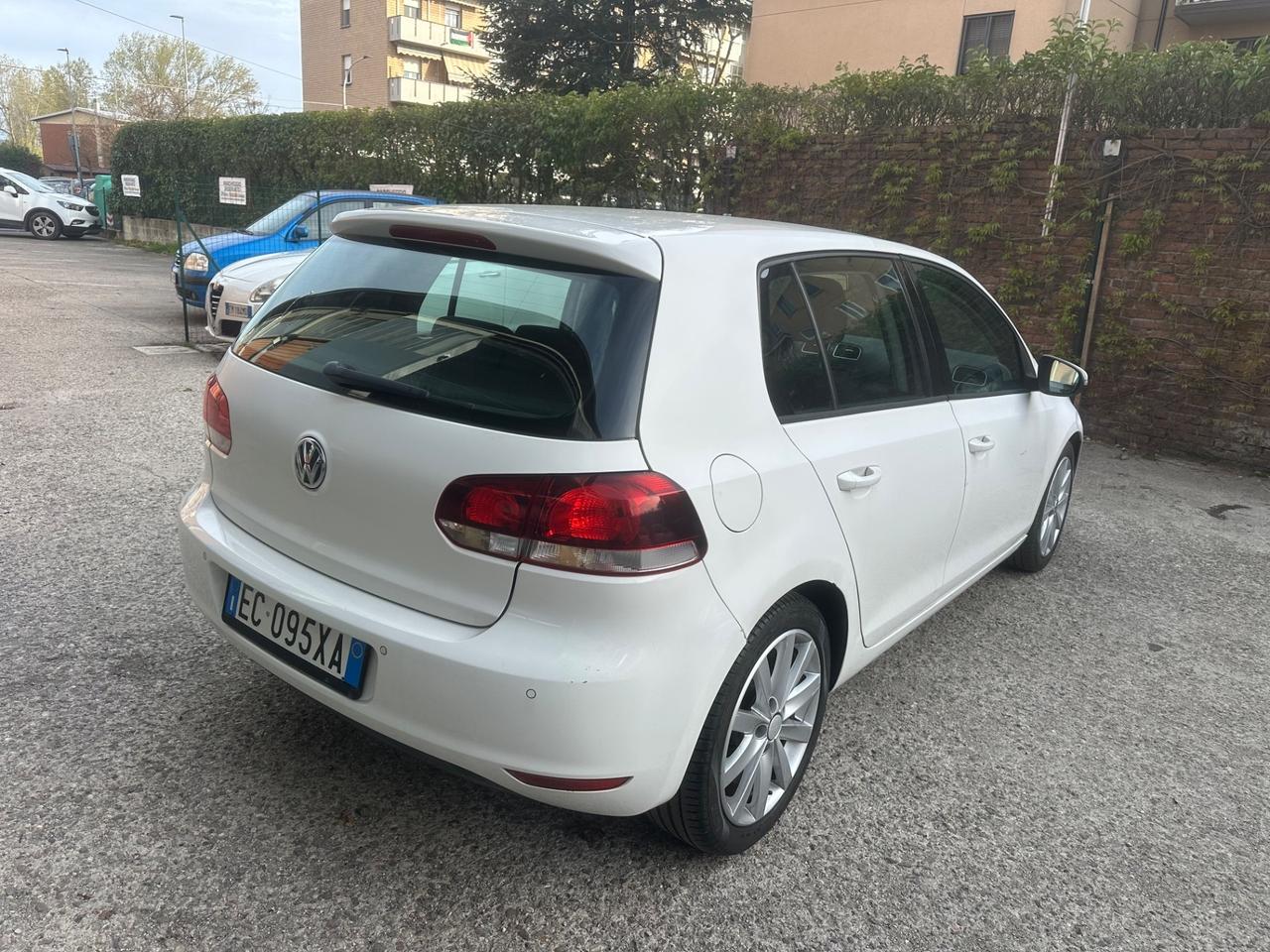 Volkswagen Golf 1.6 TDI DPF 5p. Highline