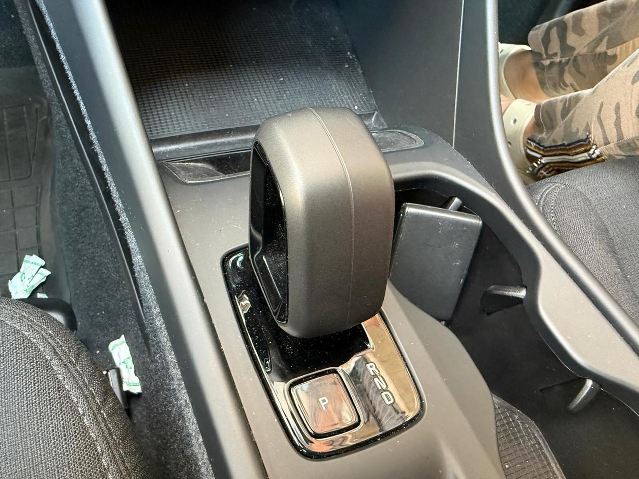Volvo XC40 B3 automatico Plus Dark
