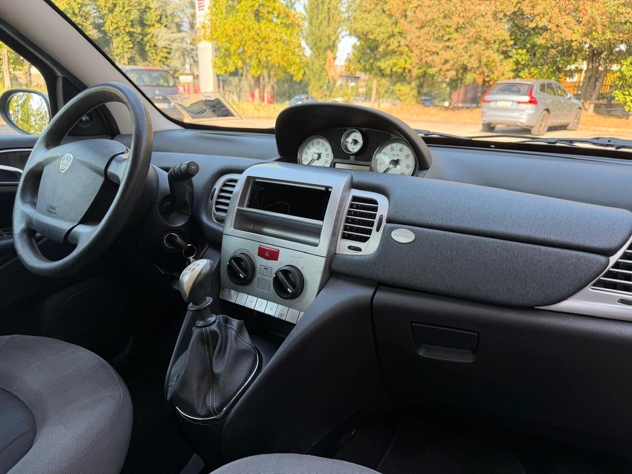 Lancia Ypsilon 1.2 Argento