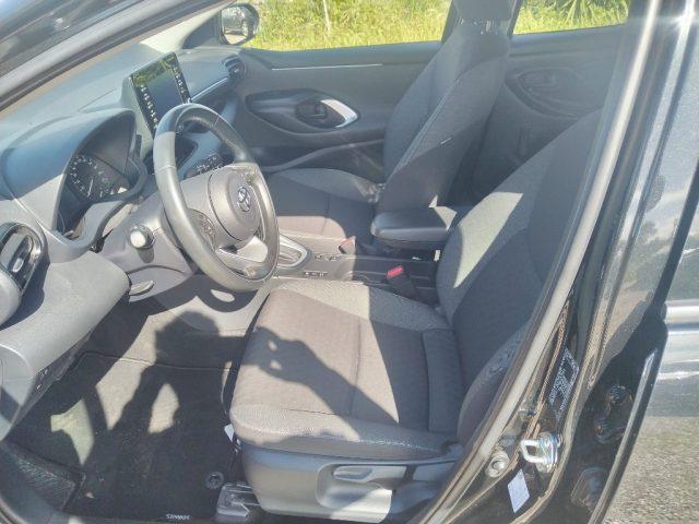 TOYOTA Yaris 1.5 Hybrid 5 porte Business