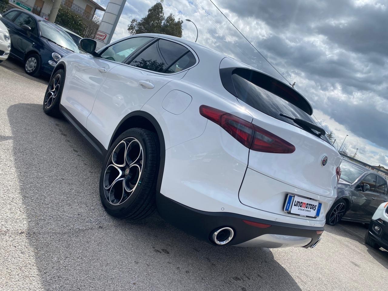 Alfa Romeo Stelvio 2.2 Turbodiesel 180 CV AT8 RWD Super