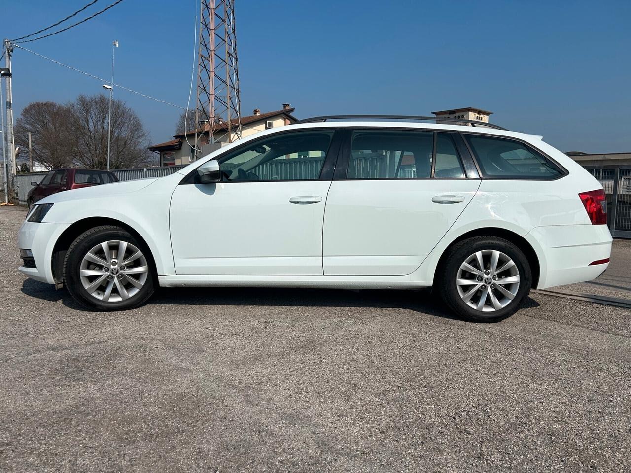 Skoda Octavia 1.6 TDI CR 115 CV DSG Wagon Executive TAGLIANDI SKODA