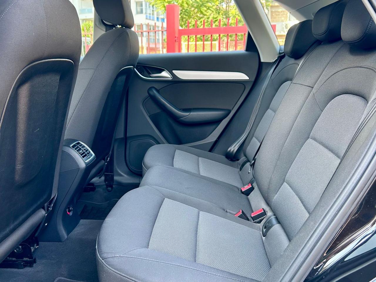 Audi Q3 2.0 TDI Business #11836