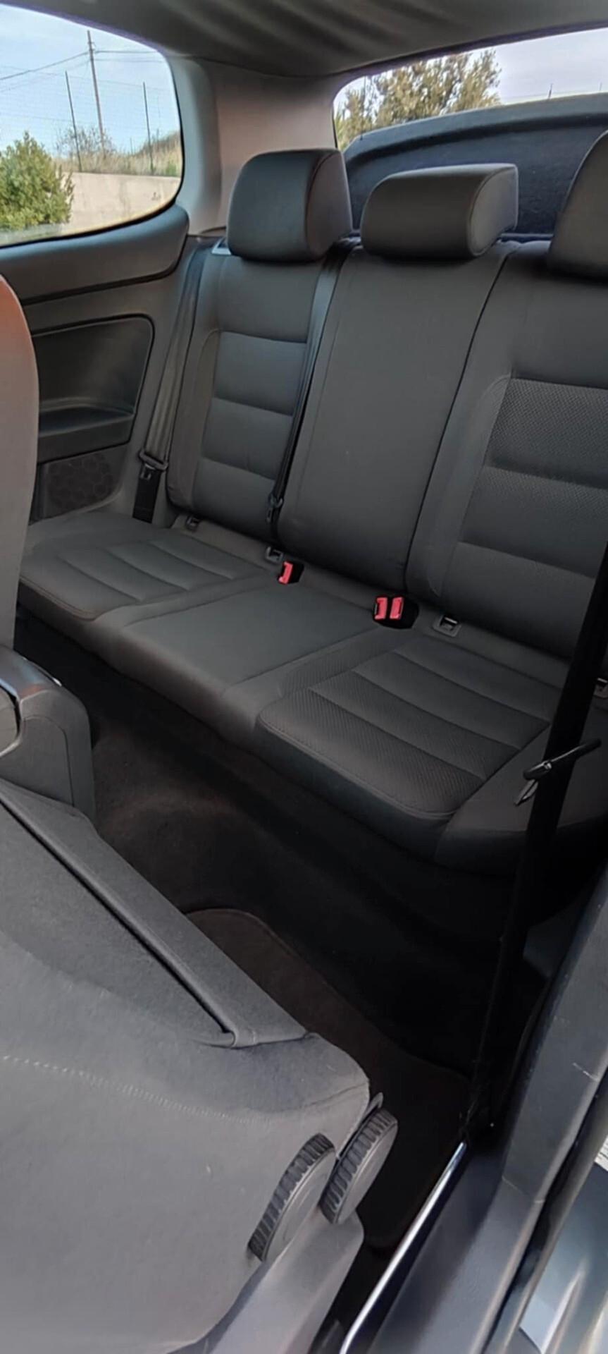 Volkswagen Golf 2.0 16V TDI 3p. Sportline