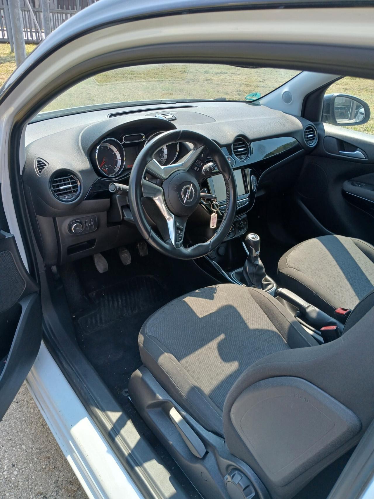 Opel Adam 1.2 70 CV