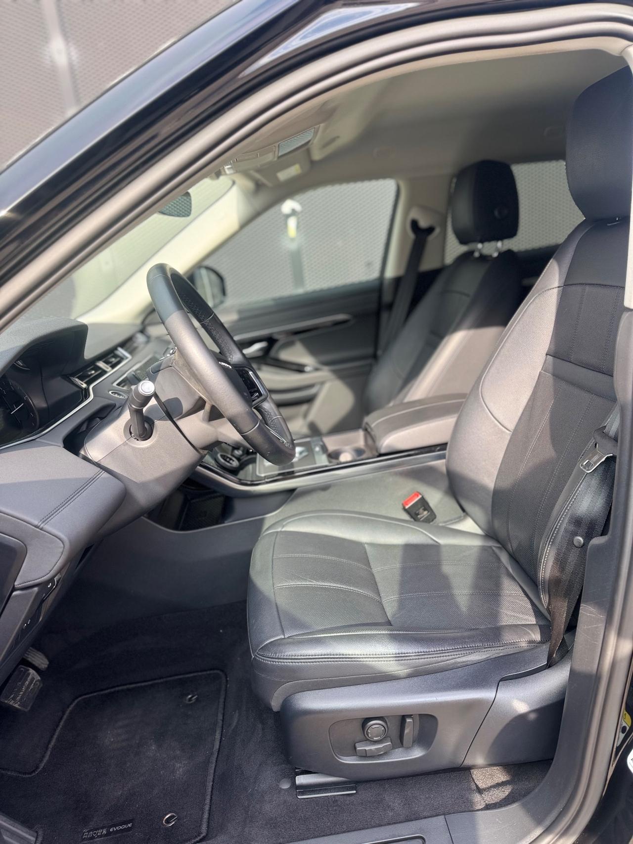 RANGE ROVER EVOQUE TOTAL BLACK AUTOCARRO 35.000 KM