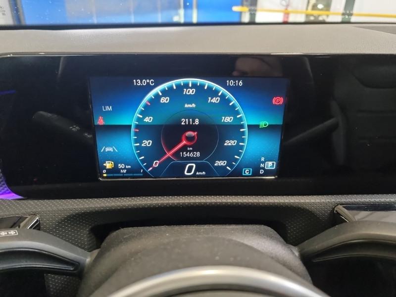 MERCEDES-BENZ CLA 200 D AUTOMATIC SPORT STATION WAGON