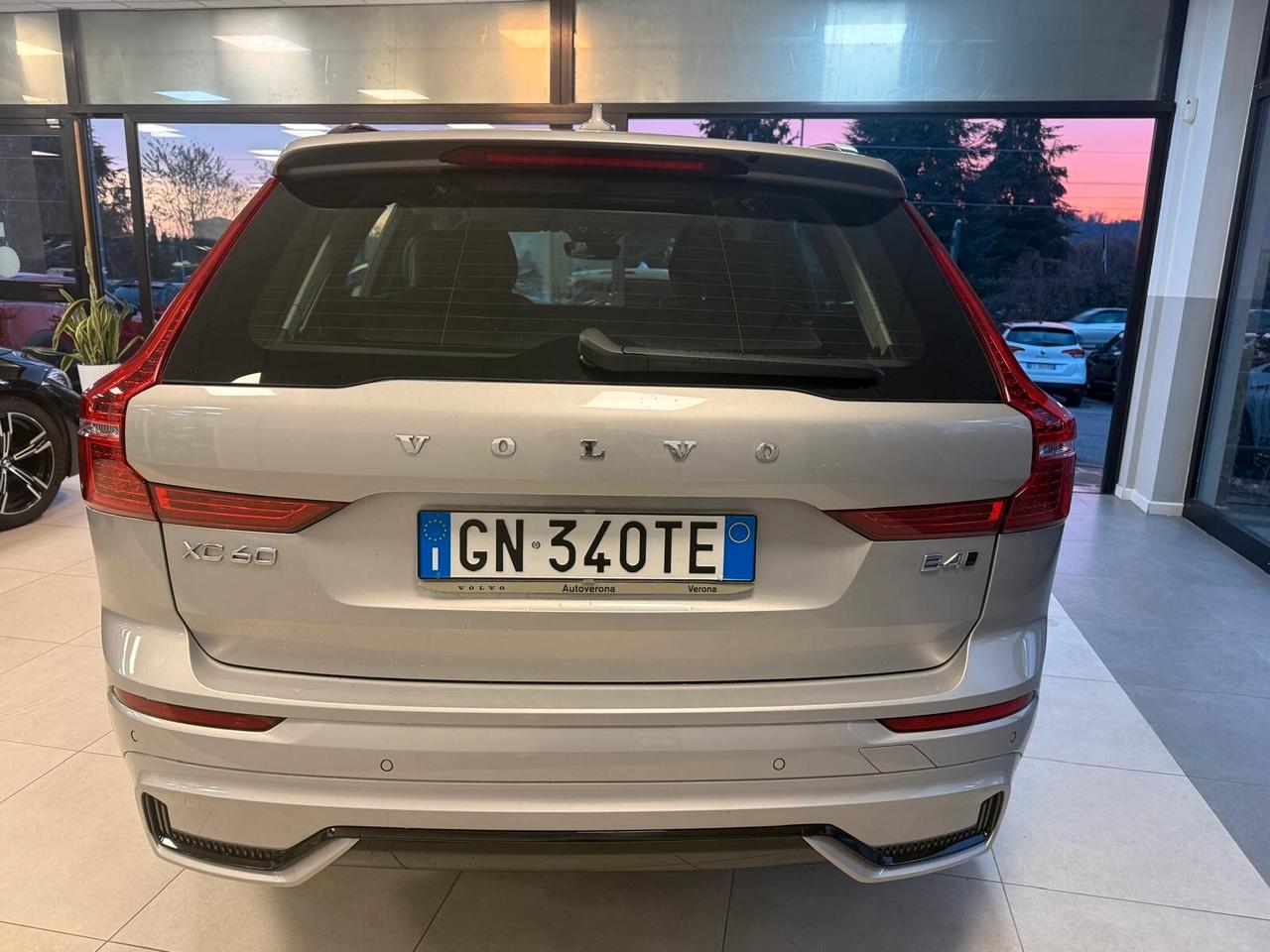 Volvo XC 60 XC60 B4 (d) AWD automatico Plus Dark