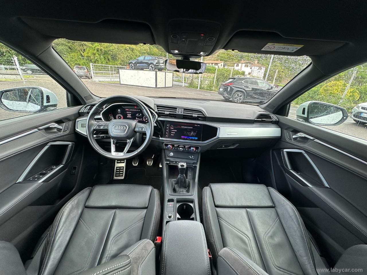 AUDI Q3 35 TFSI S line edition