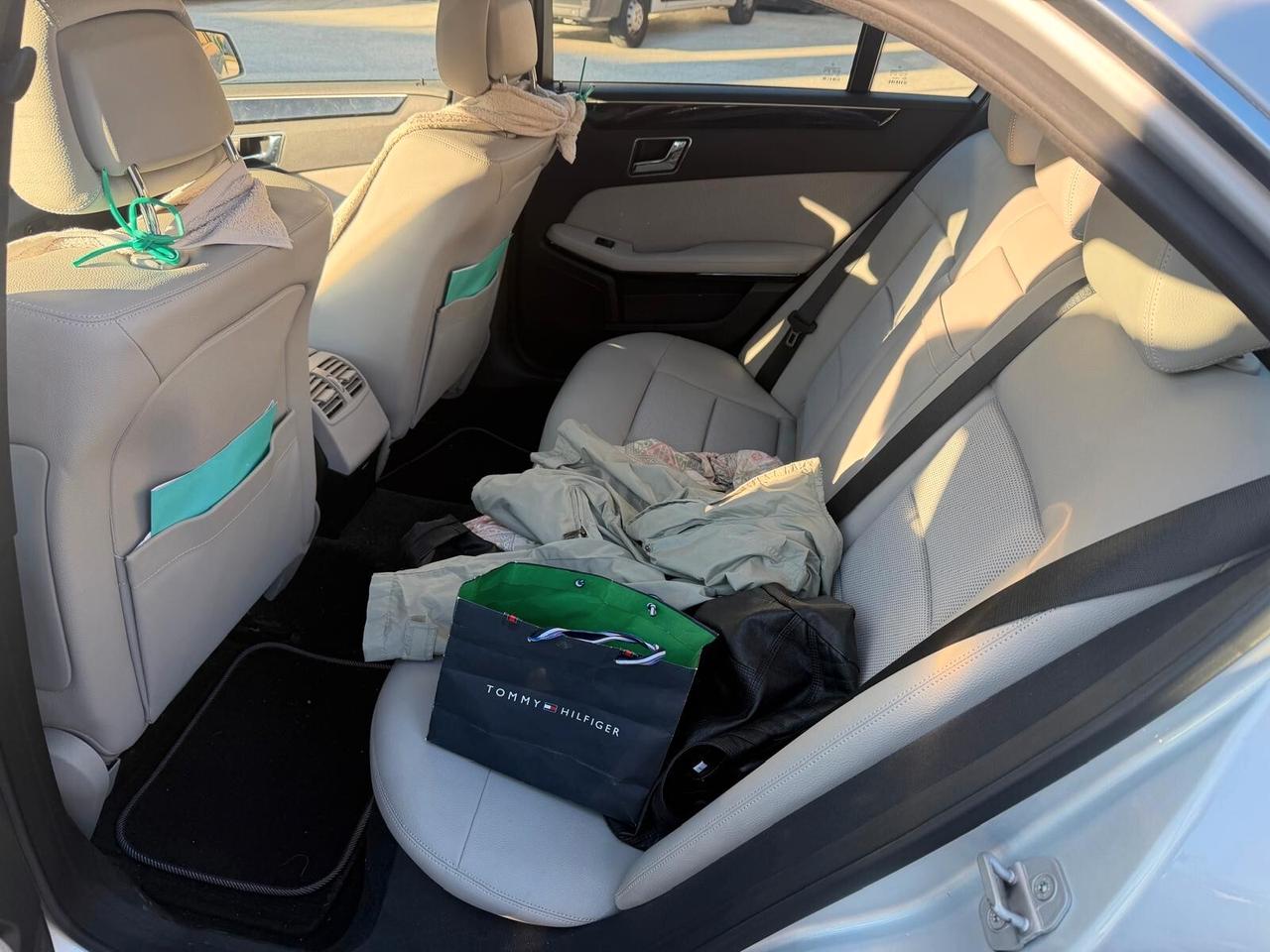Mercedes-benz E 220 CDI BlueEFFICIENCY Avantgarde