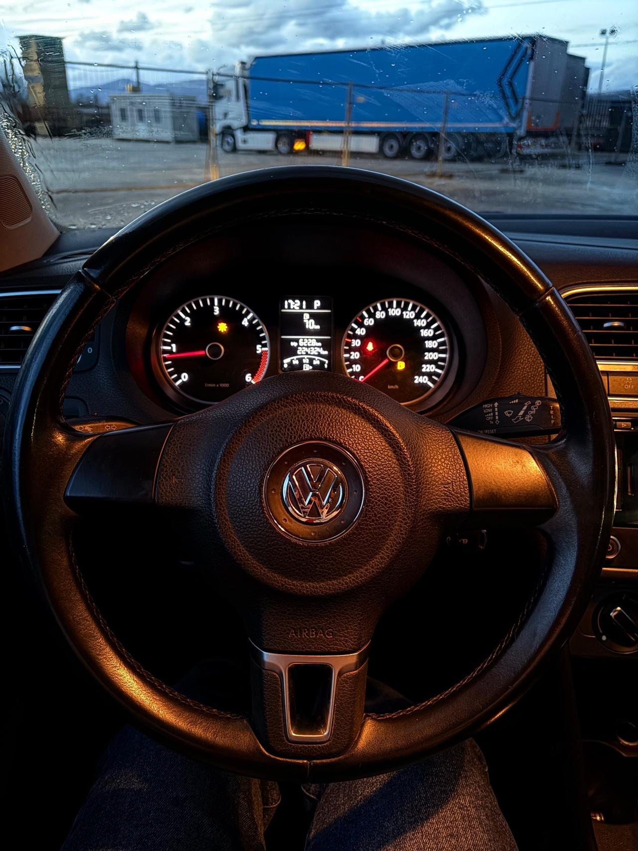 Volkswagen Polo 1.6 TDI 90CV DPF DSG 5 porte Highline