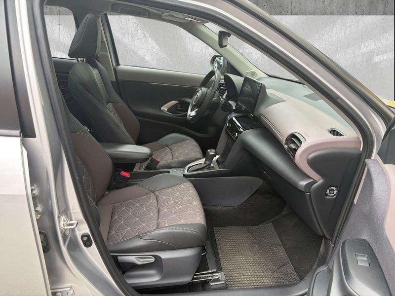 Toyota Yaris Cross 1.5h Lounge fwd 116cv e-cvt