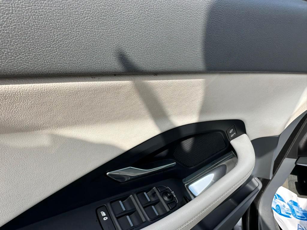 Jaguar E-Pace 2.0d i4 R-Dynamic awd 150cv